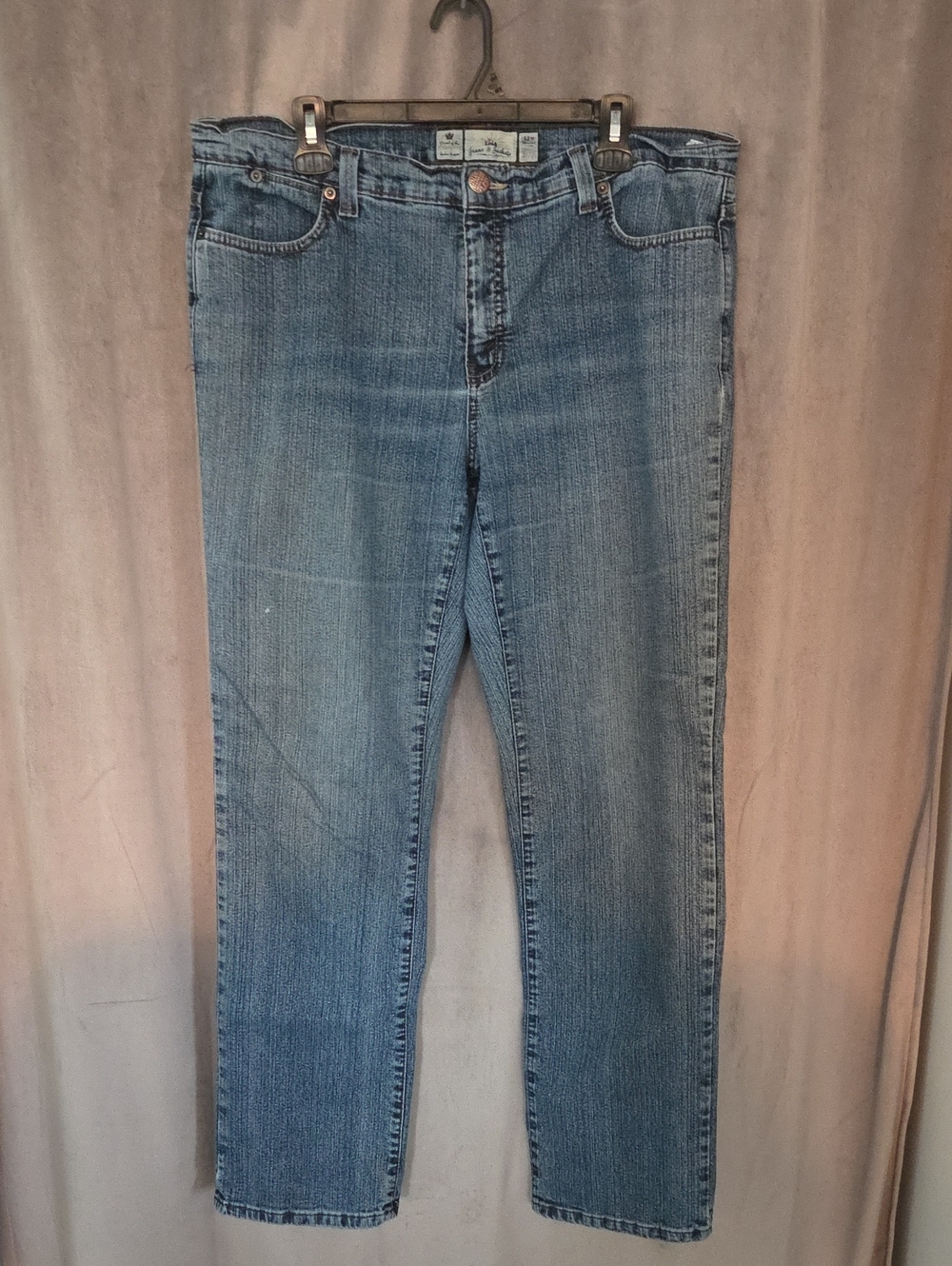 Lois Jeans Size 36 Straight-Leg Women's Jeans in Medium Blue